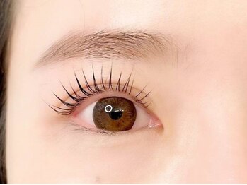 カルムボア(CALME BOITE)の写真/韓国で話題！流行りのまつげティントでマスカラなしでも存在感のある、映える目元に仕上がります◎