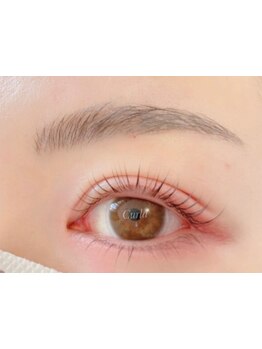 ナチュラル上品な目元にしたい