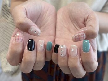 シーズネイル 渋谷店(She's nail)の写真/【写真:初回オフ込¥6980】誰もが見惚れる指先に...*好感度upの上品デザインが人気!Instagramもcheck*