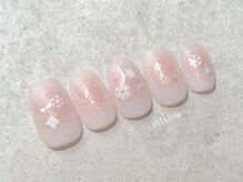 エストリブレ(estLivre)/チーク＆結晶ネイル