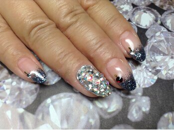 ラウト デコレーションアンドネイルサロン(Lauto Decoration&Nail Salon)/ネイビーラメグラ