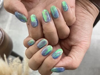 イビズ 新宿店(eviz)/オーロラネイル