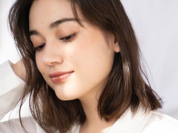 サオリー 天神店(SAOLEE)の写真/大人女性のための品のある店内と高い技術力が大人気◎お顔の魅力を最大限に引き出し洗練されたお目元に☆