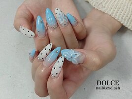 フラワーネイル×ドットネイル