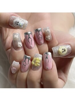 モモ(Momo)/んぽちゃむネイル