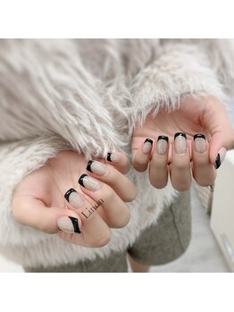 リノン(Linon)/フレンチネイル ¥8800