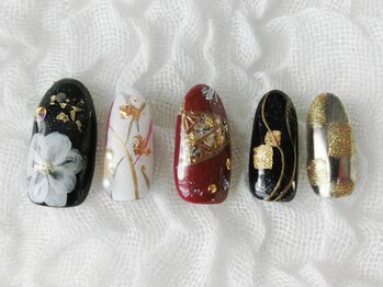 ネイリシャス(NAILICIOUS)/ゴールドをポイントに