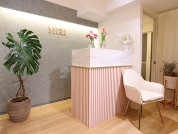 ミリ(MIRI)/店内　受付