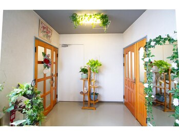 オーローズ(EauRose)/エレベーターから見たロビー