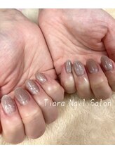 ティアラ(Tiara)/マグネットネイル