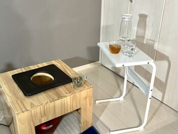 ナイン(nine)の写真/今話題の《耳つぼジュエリー×よもぎ蒸し》で身体の芯から温まり代謝UP☆温活をしながらおしゃれができる♪