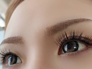 まつげやさんプラス 広島段原(まつげやさんplus)の写真/目元のお手入れで印象UP!丁度可愛い♪ナチュラルに盛れる束感コーティング付/シングルラッシュ80本4400円~
