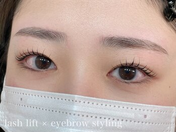 ファミーユ タカサキ(Fameu TAKASAKI)/まつげパーマ×眉毛
