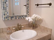 フェデフルール(fee des fleurs)の雰囲気(アイロン、ドライヤー、ヘアブラシ等、ご用意しております。)