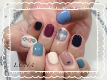 ネイルアンドまつ毛エクステ ルーナ 八王子店/☆チェック柄ネイル☆