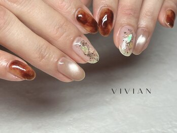 ヴィヴィアン ネイル(Vivian nail)/ベッコウ