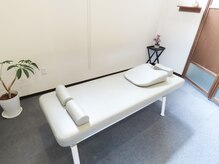 諫早整骨院の雰囲気（清潔で落ち着いた空間。音や香りにもこだわっています♪）