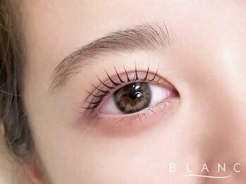 アイラッシュサロン ブラン 明石ビブレ店(Eyelash Salon Blanc)の写真/【まつげパーマ×アイブロウ★リピート率No1】ビューラー要らず♪パリジェンヌラッシュリフトも大好評♪