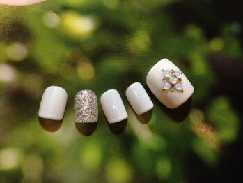 ネイルアンドアイラッシュサロン エスポアール(nail&eyelash salon espoir)/ストーンアートネイル75分コース