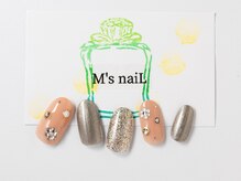 エムズネイル(M's naiL)の雰囲気（ストーンフラワーネイル！）