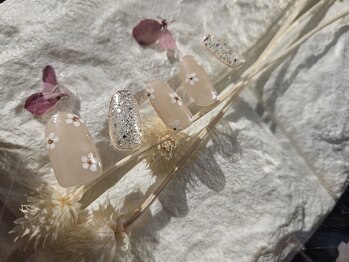 プロモート 岡山城下店(Promote)/手書きの小花デザイン【岡山】