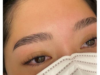 フォルマ バイ プティ(forma by puti)/ハリウッドブロウリフト