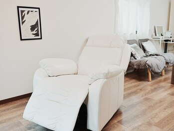 エフェクト 塚口店(effect)/ふかふかのリクライニングチェア