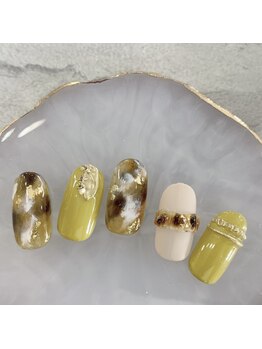 ネイルソファ 木津(nail sofa)/2023秋☆おすすめデザイン