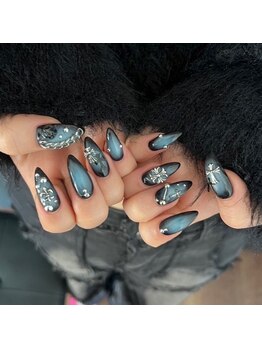 エイティスト(8ist)/クロムネイル[新宿/新宿駅]