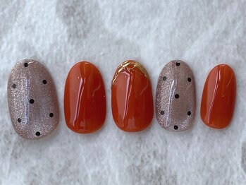オレンジブラウン×ドットネイル