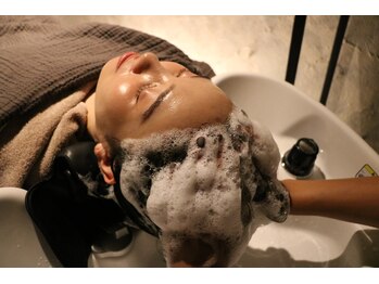 ザ ヘッドスパ エビス(EBISU)の写真/【ヘッドスパ専門店】頭皮ケアしながらリラックスできる特別な時間を。