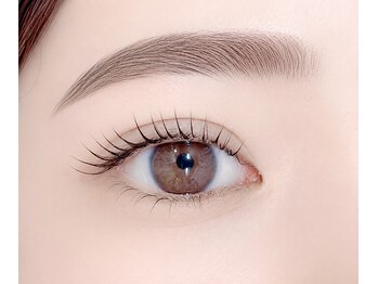 ファストラッシュ 表参道(FAST LASH)の写真/上下まつげパーマで可愛い目元を叶える☆ぱっちり束感で惹きつける愛されまつげデザイン♪中顔面短縮効果も