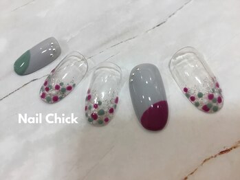 カラフルドットネイル