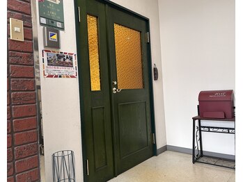 アイビューティー ルクール 巻店(EYE BEAUTY Le Coeur)/お部屋は2階です