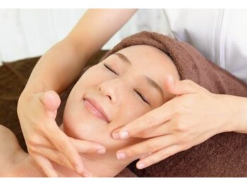 レディア 玉城サニーロード店(Re:Dear)/フェイシャル小顔小頭コルギ