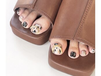 ネイルエルーシェ 立川店(Nail Ercher)の写真/【普段お手元は我慢しているあなたへ】選べるカラー100色以上♪ 開放的な店内で指先から全身リフレッシュ！