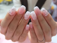 ネイルサロンミキ 横浜(MIKI)/ホワイトグラデ30花手描きアート