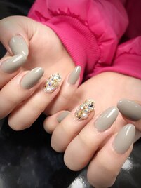 キラキラ埋め尽くしネイル