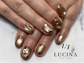 ネイルスタジオ ルキナ(LUCINA)/H-667大人ゴールドハートネイル