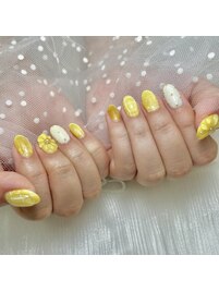 ぷっくりひまわりネイル