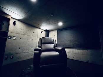 カルネヴェール 覚王山店/完全個室の非日常空間