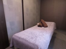 【小顔/リフトアップ/姿勢/骨盤矯正/頭蓋骨/痩身】ヴィオーデ美容整体サロン那覇店/全部屋が壁で仕切られた個室です