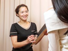 整美芯の雰囲気（背中、首から二重アゴ、エラハリ、ほうれい線改善と本格小顔調整）