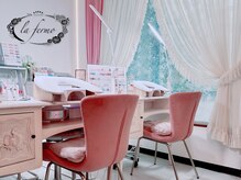 ネイルサロンアンドスクール ラフェルモ 札幌駅前店(la fermo)の雰囲気（落ち着いた店内。オフ無料♪マグネット/フラッシュネイル）