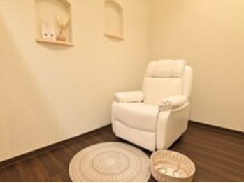アネラ 青森浜田店(ANELA)の写真/《青森で話題の"ANELA"♪》全席完全個室×高技術で叶える垢抜け目元デビュー☆