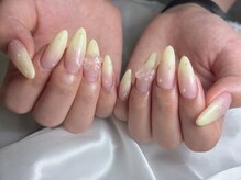 モナート(Monart)/パステルイエローネイル