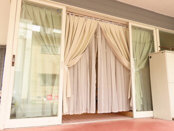 エクラン(ECRLN)/