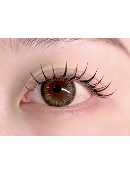 ナチュラル上品な目元にしたい