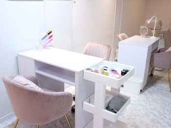 はあとねいる 横須賀店の写真/【横須賀中央駅徒歩5分】お時間に余裕がなくてもお任せ下さい！仕事や買い物の合間にサクッと時短ネイル♪