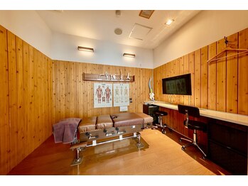 栄光治院 岡崎本院/施術室